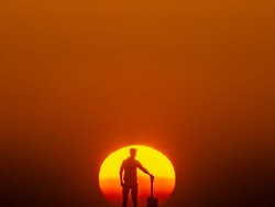 Kalender Jawa Jumat Pahing 23 Agustus 2024: Berwibawa dan Mencerahkan