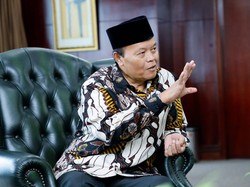 HNW Ingatkan Jokowi Tetap Netral & Tidak Cawe-cawe Meski untuk Redam Riak