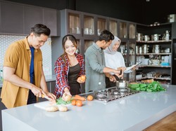 Belajar Resep Masakan Baru dan Variatif Lewat Online, Kenapa Nggak?