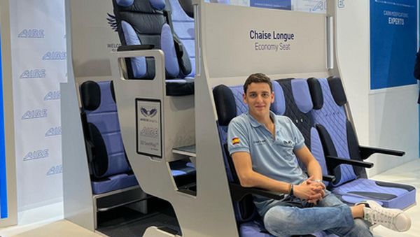 Potret Bangku Pesawat Double Decker, Bayangan Penerbangan Masa Depan?