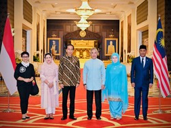 Jokowi dan Iriana Bertemu Raja Malaysia di Istana Negara Kuala Lumpur