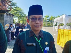 82 Calon Jemaah Haji Jembrana Diberangkatkan ke Surabaya