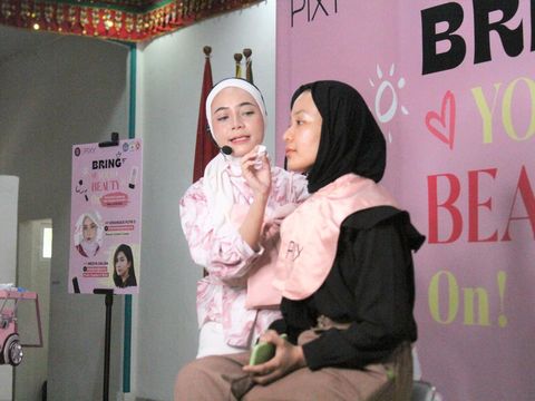 Makeup Class di PIXY Goes To Campus di Universitas Lampung