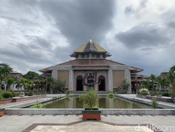 Keunikan Arsitektur Masjid Kampus UGM: Padukan Nuansa China-Jawa-Arab