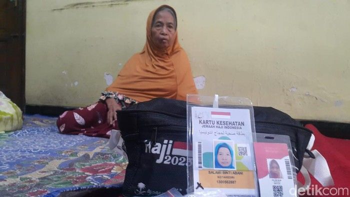 Nenek asal Kota Kediri yang minta pulang padahal mau berangkat haji (Foto: Andhika Dwi/detikJatim)