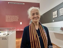 Nunung WS Jadi Satu-satunya Pelukis Abstrak Perempuan yang Masih Eksis