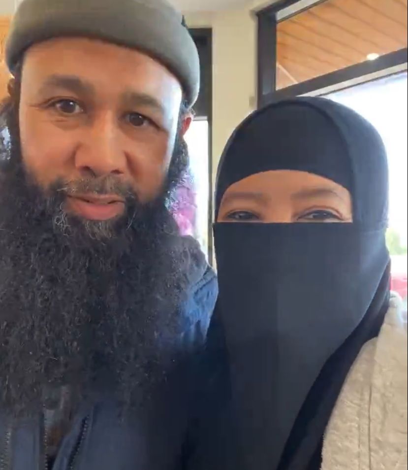 Peggy Melati Sukma & Suami Baru