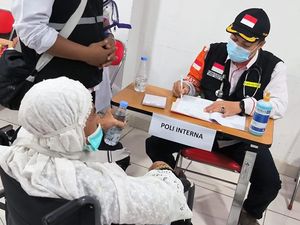 Jelang Puncak Haji, KKHI Makkah Lakukan Pemeriksaan Kesehatan Lansia