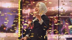Lihat Lagi Momen Putri Ariani Dapat Golden Buzzer dari Simon Cowell