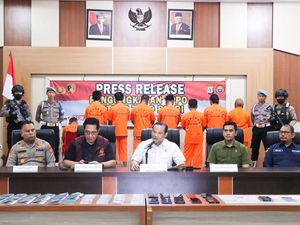 Satgas TPPO Polri Gagalkan Pengiriman Ilegal 123 WNI ke LN, 42 dari Sulsel Satgas TPPO Polri Gagalkan Pengiriman Ilegal 123 WNI ke LN, 42 dari Sulsel