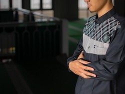 Kenapa Jumlah Salat 17 Rakaat? Begini Asal-usulnya