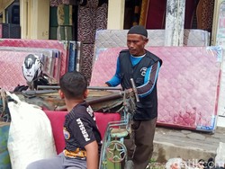 Tukang Becak di Banjarnegara Ini Bisa Haji 2 Kali, Begini Kisahnya