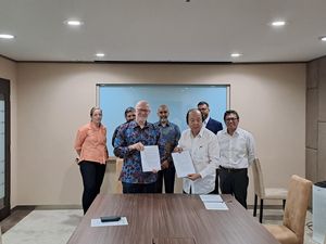 Tahir Gandeng Yayasan Bill Gates Bagi-bagi Rp 247 M di RI Tahir Gandeng Yayasan Bill Gates Bagi-bagi Rp 247 M di RI