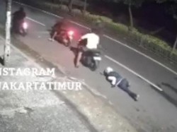 Viral Aksi Ngeri Begal di Jaktim, Korban Ditendang hingga Tersungkur