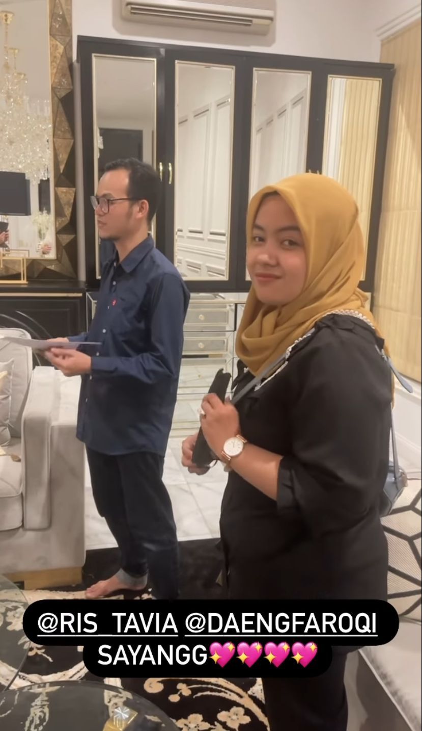 Tasyi Athasyia dan Mantan Karyawan