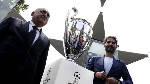 Trofi Si Kuping Besar Dipamerkan di Istanbul
