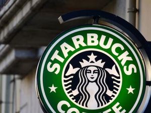 Howard Schultz, Loper Koran yang Sukses Besarkan Starbucks hingga Miliki Rp 57 T Howard Schultz, Loper Koran yang Sukses Besarkan Starbucks hingga Miliki Rp 57 T