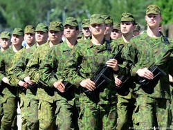 Diskusi tentang Wajib Militer Aktual Lagi di Eropa