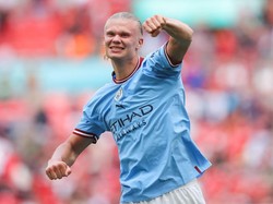 Momen Haaland Malas Lihat Logo MU di Jersey Fans