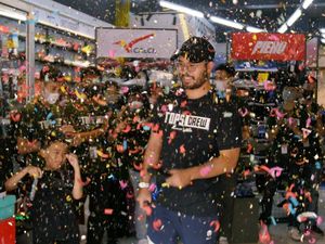 Cuan Tak Cuma Milik Pesepakbola: Dari Untung 6 Ribu, Kini Punya 7 Toko