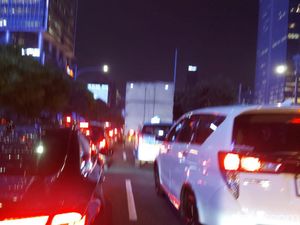 Jelang Akhir Pekan, Jalan Gatsu Arah Cawang Macet