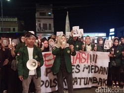 Teman Mahasiswa USU yang Tewas Tak Wajar Demo Polda, Tagih Hasil Autopsi