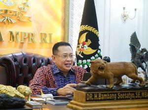 Menjadikan Sistem Ketatanegaraan Adaptif dengan Perubahan Zaman Menjadikan Sistem Ketatanegaraan Adaptif dengan Perubahan Zaman