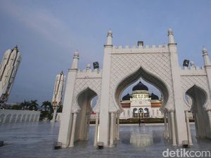 Kilas Balik 20 Tahun Lalu, 3 Masjid Ini Tetap Kokoh Usai Diterjang Tsunami Aceh Kilas Balik 20 Tahun Lalu, 3 Masjid Ini Tetap Kokoh Usai Diterjang Tsunami Aceh