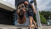 Sebelumnya, pemilik 7 Ballon dOr itu sempat dikaitkan dengan Barcelona. Barcelona ingin memulangkan Messi musim panas ini.  
