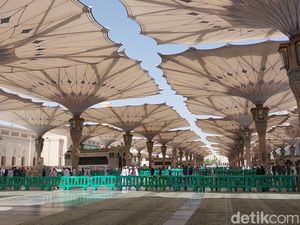 Ternyata, Ini Fungsi 250 Payung Raksasa di Masjid Nabawi Ternyata, Ini Fungsi 250 Payung Raksasa di Masjid Nabawi