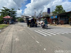 Polisi Soroti Warga di Sorong Bikin Zebra Cross Modus Minta Sumbangan