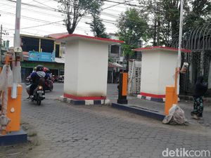 Portal Otomatis Pasar Kebonagung Kota Pasuruan Mangkrak Portal Otomatis Pasar Kebonagung Kota Pasuruan Mangkrak