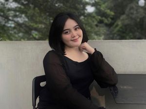 7 Potret Cantik Tia Septiana, Putri Kedua Mandra Si Doel yang Curi Atensi