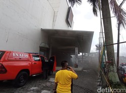 Toserba Matahari Tasikmalaya Terbakar, Pegawai Berhamburan Keluar