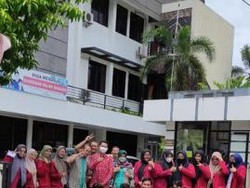 Top! Ratusan Mahasiswa Bahasa Indonesia UMM Lulus Tanpa Skripsi