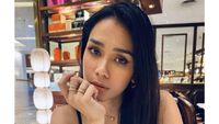 Adinia Wirasti, Aktris Cantik Ini Hobi Minum Teh