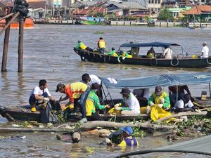 3 Ton Sampah Diangkut dari Sungai Musi, Ini Kata DLHK Palembang 3 Ton Sampah Diangkut dari Sungai Musi, Ini Kata DLHK Palembang