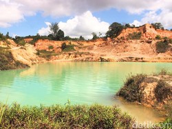 Hidden Gem di Batam, Indahnya Pemandangan Danau Tosca