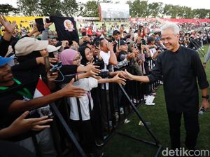 Ganjar Ajak Relawan Rawat Budaya Nasional, Jangan Sampai Diambil Negara Lain