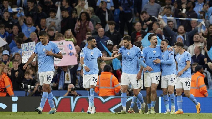 MANCHESTER, UNITED KINGDOM - MAY 17: Players of Manchester City celebrate after winning the UEFA Champions League semi-final second leg match against Real Madrid at Etihad Stadium on May 17, 2023 in Manchester, United Kingdom. (Photo by Federico Titone/Anadolu Agency via Getty Images)