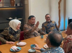 Momen Prabowo hingga Zulhas Meriung dan Bercanda soal Percaya Nakhoda Kapal