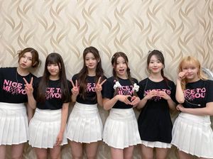 5 Hal Menarik Comeback A Midsummer NMIXXs Dream 5 Hal Menarik Comeback A Midsummer NMIXXs Dream