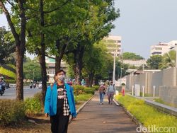 Trotoar Depan Kedubes AS Dibuka, Pejalan Kaki Kini Bebas Melintas