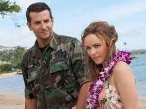 Sinopsis Film Aloha: Kisah Cinta Bradley Cooper di Hawaii Sinopsis Film Aloha: Kisah Cinta Bradley Cooper di Hawaii