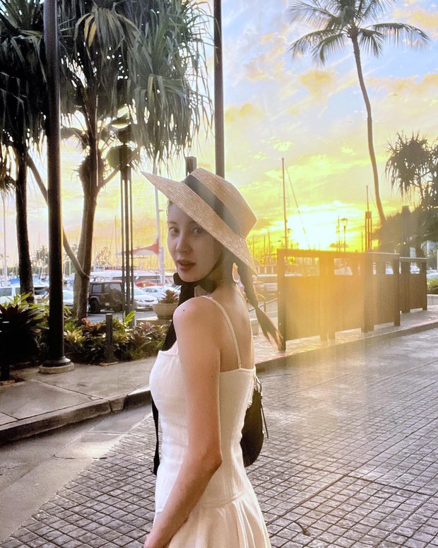 Potret Seohyun sedang menikmati perjalanan liburan