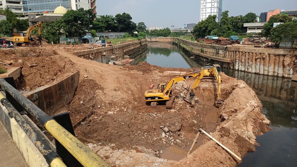 Progres terkini Sodetan Kali Ciliwung (Adrial-detikcom)