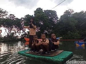 Usul DPR Agar Siswa SD di Luwu Belajar Online gegara ke Sekolah Pakai Rakit Usul DPR Agar Siswa SD di Luwu Belajar Online gegara ke Sekolah Pakai Rakit