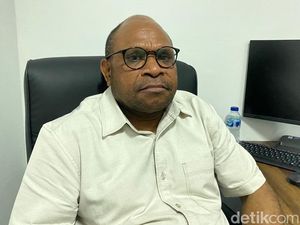 Pj Wali Kota Sorong Septinus Lobat Ajukan Pensiun Dini demi Maju Pilwalkot Pj Wali Kota Sorong Septinus Lobat Ajukan Pensiun Dini demi Maju Pilwalkot