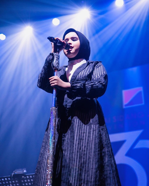 Tampil Memukau di Pembukaan Asian Para Games 2018/ Foto: Instagram/arianinismaputri Foto: Instagram/arianinismaputri