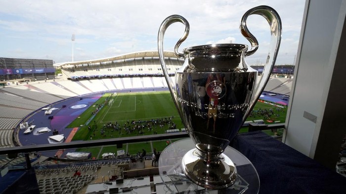 Trofi Liga Champions A general view of the UEFA Champions League Trophy on display at the Ataturk Olympic Stadium, Istanbul, ahead of Saturdays UEFA Champions League Final between Manchester City and Inter Milan. Picture date: Friday June 9, 2023. (Photo by Nick Potts/PA Images via Getty Images)